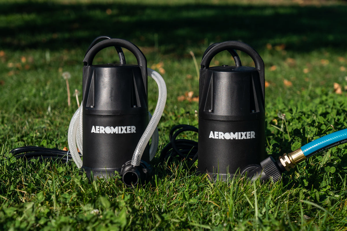 The Aeromixer and the Aeromixer transfer pump in the grass